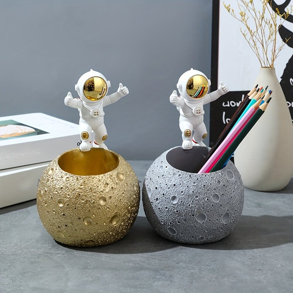 Ceramic Astronaut Space Planter | 6–8″ Astronaut Vase Pot for Succulents Plant